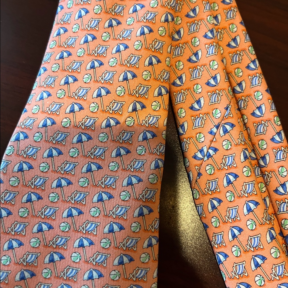 Vineyard Vines boys tie